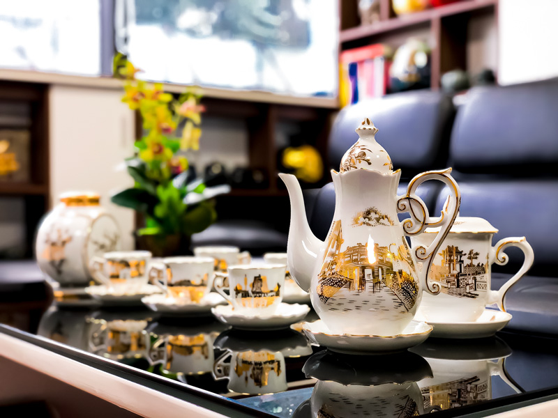 Biểu tượng Hoàng thành Thăng Long được tái hiện chân thực, sống động trên Bộ trà Hành trình Di sản - Phiên bản Phú Quý